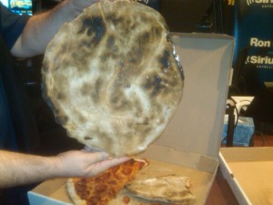 fez-makes-pizza-4