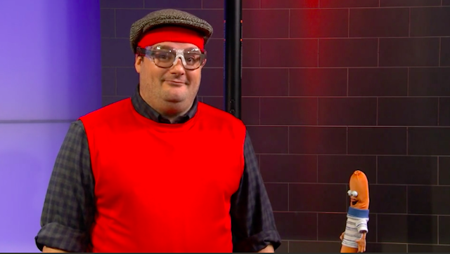 Bobby Moynihan and HOt Dog